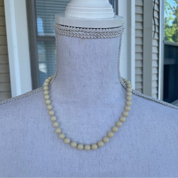 Set - Beaded Necklaces & Clip On Earrings - Picture 7 of 7